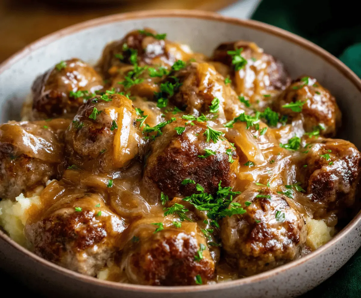 Easy Crockpot French Onion Meatballs Recipe for Savory Comfort